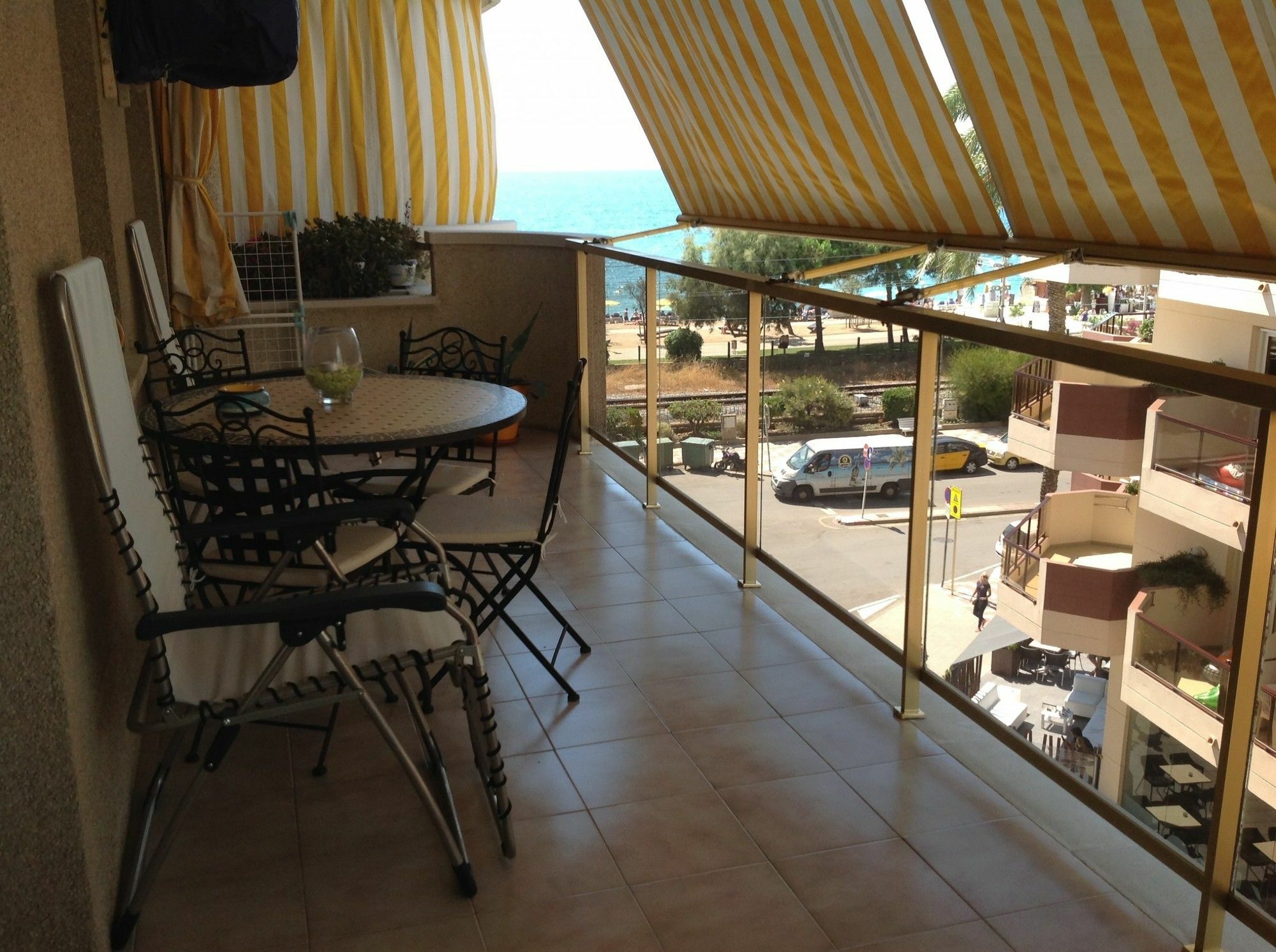 Ferienwohnung Vivalidays Michele Pineda de Mar Exterior foto